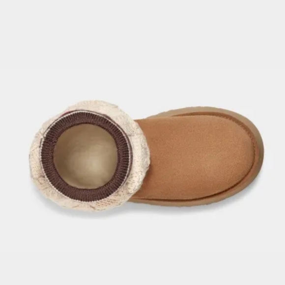 Ugg - Picture 5 of 6